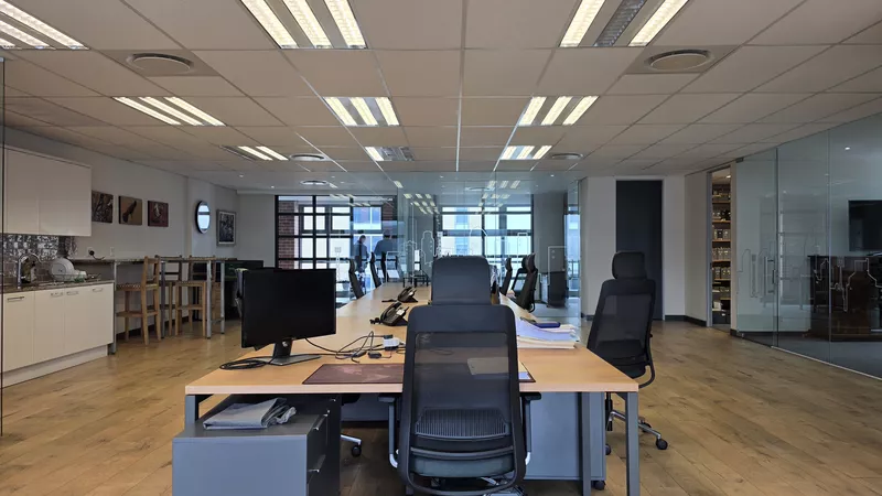 233 m² Office for sale in Century City, Matrix (photo 16)