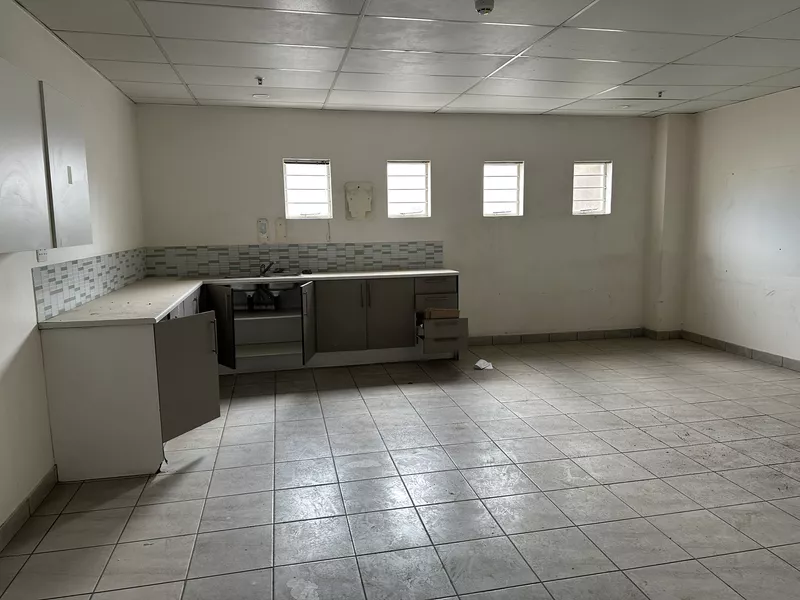 6 242 m² Office to let in Midrand, 48 Reedbuck Crescent (photo 29)