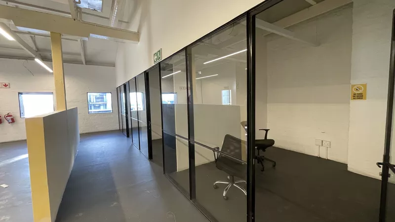 815 m² Office to let in Woodstock, Tramways (photo 31)