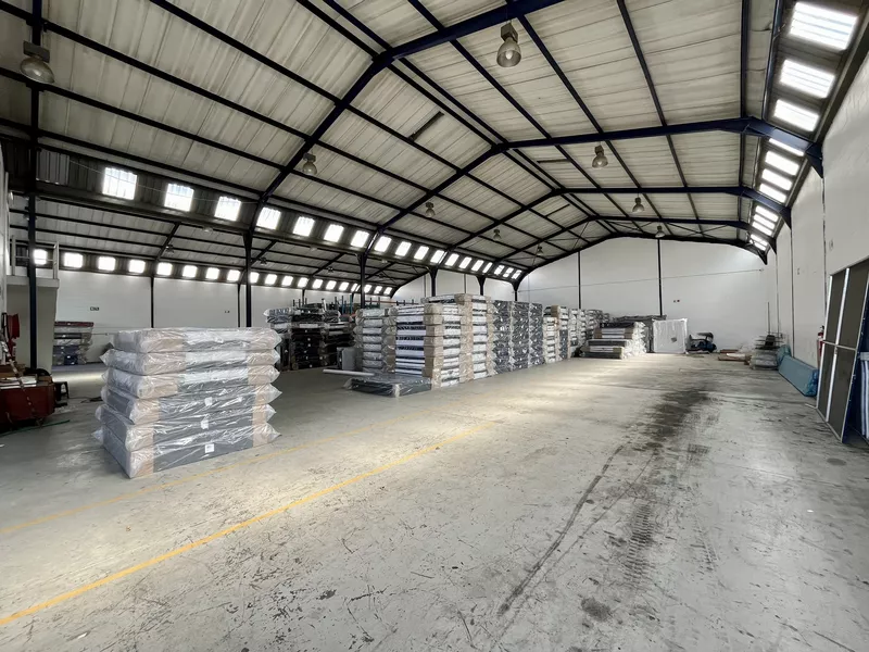 1 163 m² Industrial to let in Parow Industrial, 19 Junction Road (photo 1)