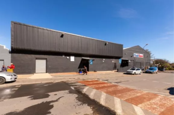 1 556 m² Investments for sale in Estuaries Office Estate, Pick 'n Pay QualiSave Franschhoek (photo 4)