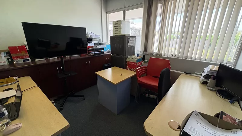 141 m² Office to let in High Street Village, 3 High Street - High Street Village (photo 24)