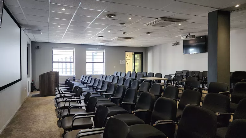 3 132 m² Office for sale in Waterford Place Office Park, 1 Boundary Road (photo 40)