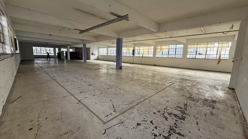 860 m² Office to let in Salt River, 39 Salt River Road (photo 19)