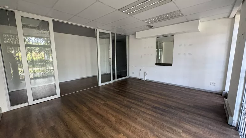 116 m² Office to let in Century City, Hyde Park (photo 12)
