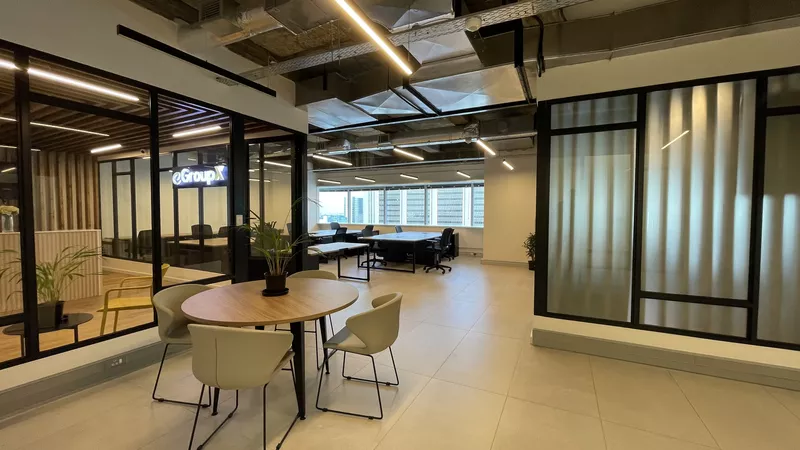 197 m² Office to let in Cape Town City Centre/CBD, The Towers (photo 8)
