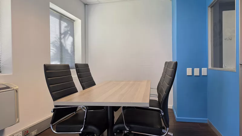 177 m² Office to let in Central Park, The Pavilion (photo 31)
