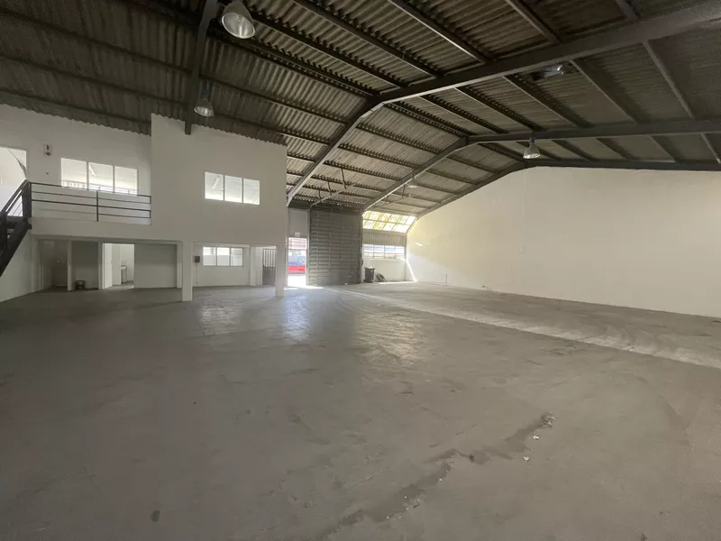 437 m² Industrial to let in Southern Suburbs, Celie Road Industrial Park - Block B (photo 4)