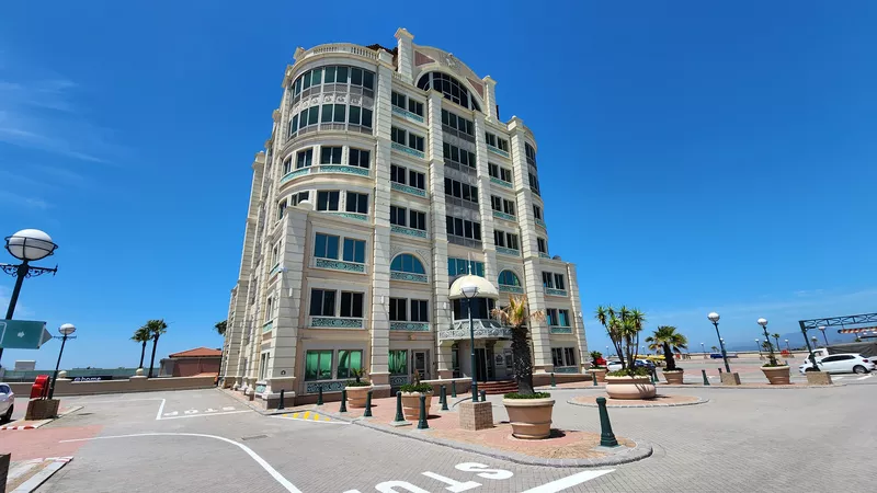 147 m² Office to let in Century City, Canal Tower - West (photo 5)