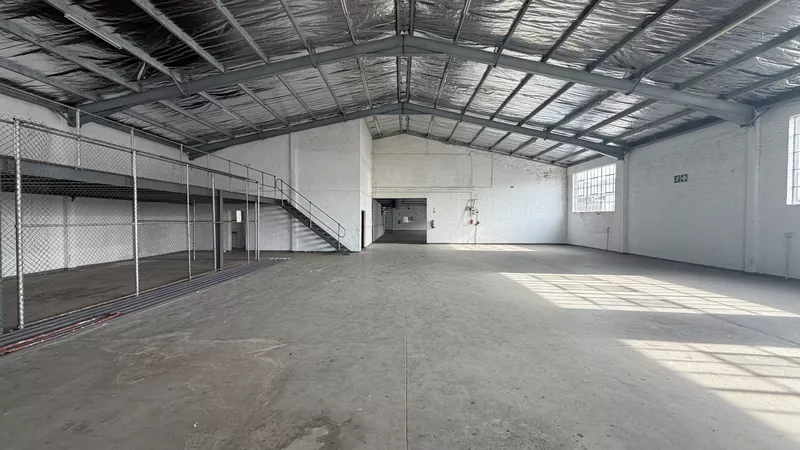 1 400 m² Industrial to let in Paarden Eiland, 58 Marine Drive (photo 3)