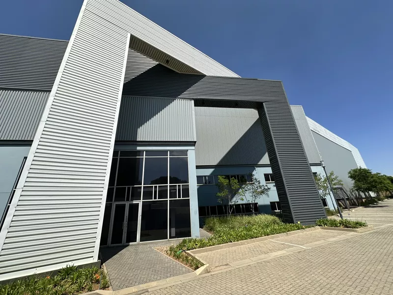 7 739 m² Industrial to let in Meadowdale, 190 Barbara Road (photo 3)