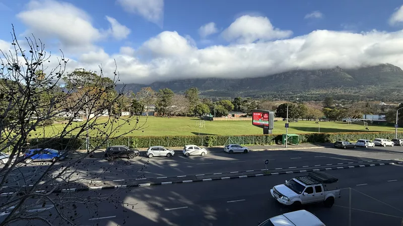 243 m² Office to let in Newlands, Aska House (photo 26)