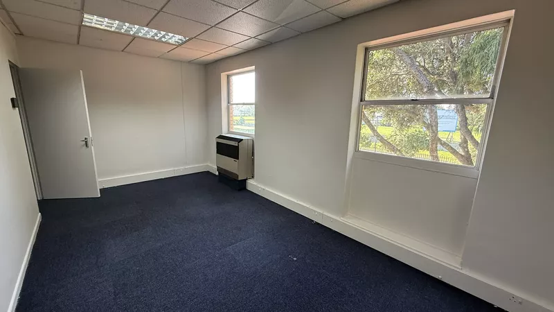 255 m² Office to let in Pinelands, Lonsdale (photo 12)