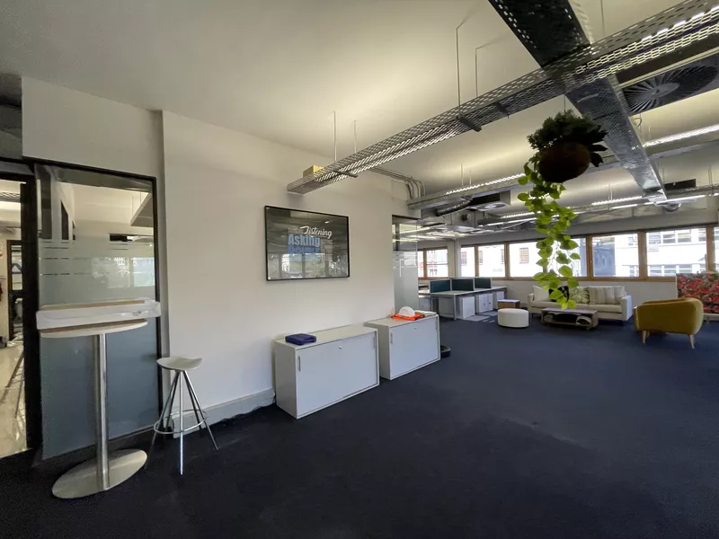 614 m² Office to let in Cape Town City Centre/CBD, 50 Riebeek (photo 6)