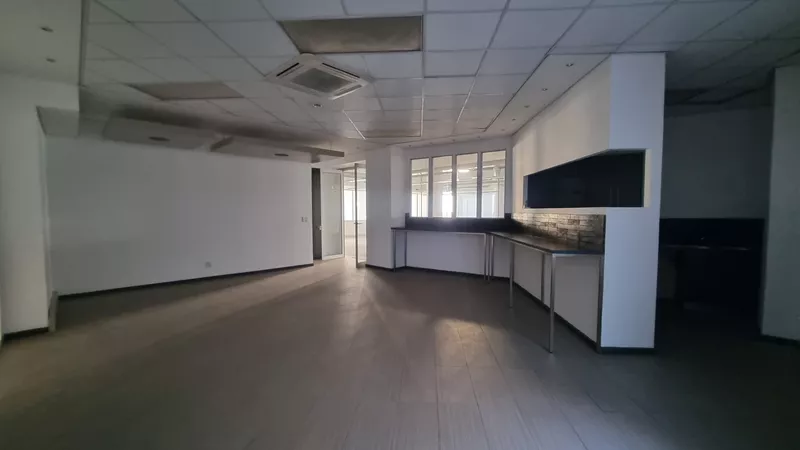 1 984 m² Office to let in Cape Town City Centre/CBD, The Bergstan (photo 15)