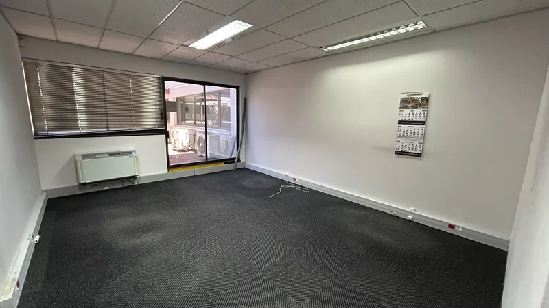 924 m² Office to let in Mowbray, Golf Park, GP3 (photo 15)