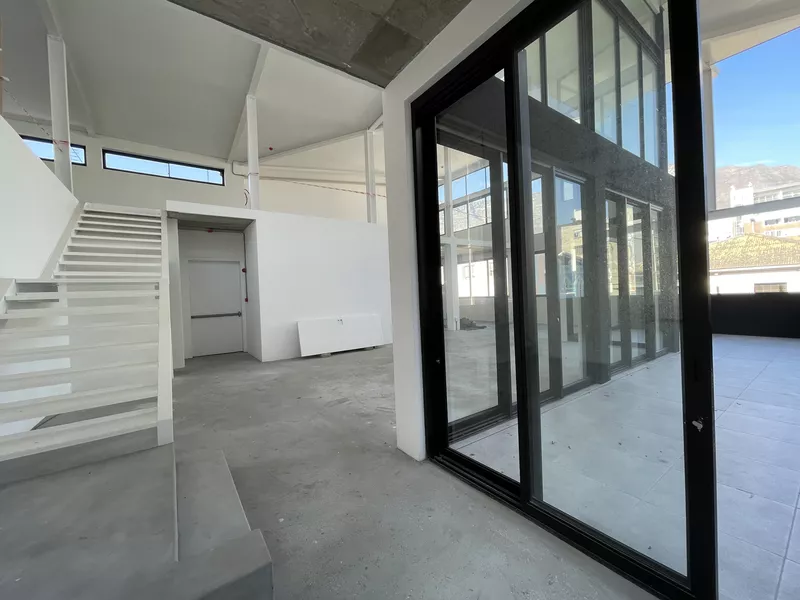 330 m² Retail Property to let in Cape Town, 99 Harington (photo 5)