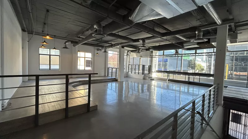 467 m² Office to let in Claremont, 91 On Main (photo 4)