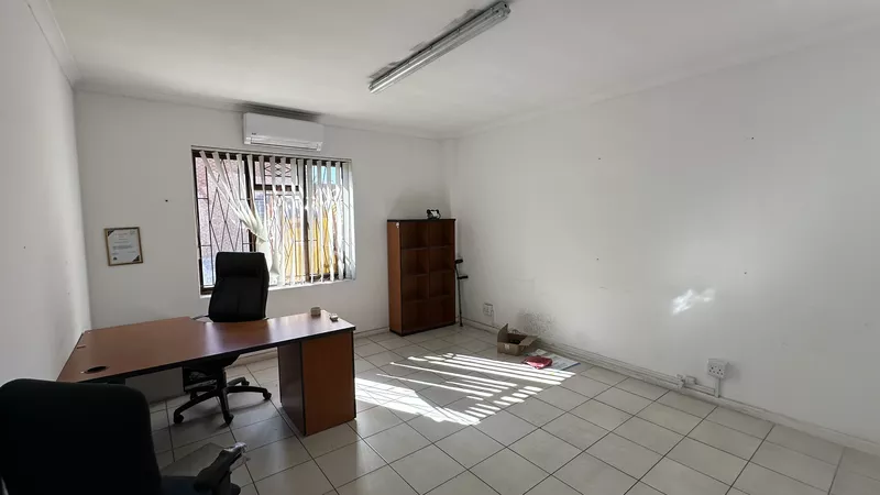 2 500 m² Industrial to let in Milnerton, 5 Marconi Cresent (photo 19)