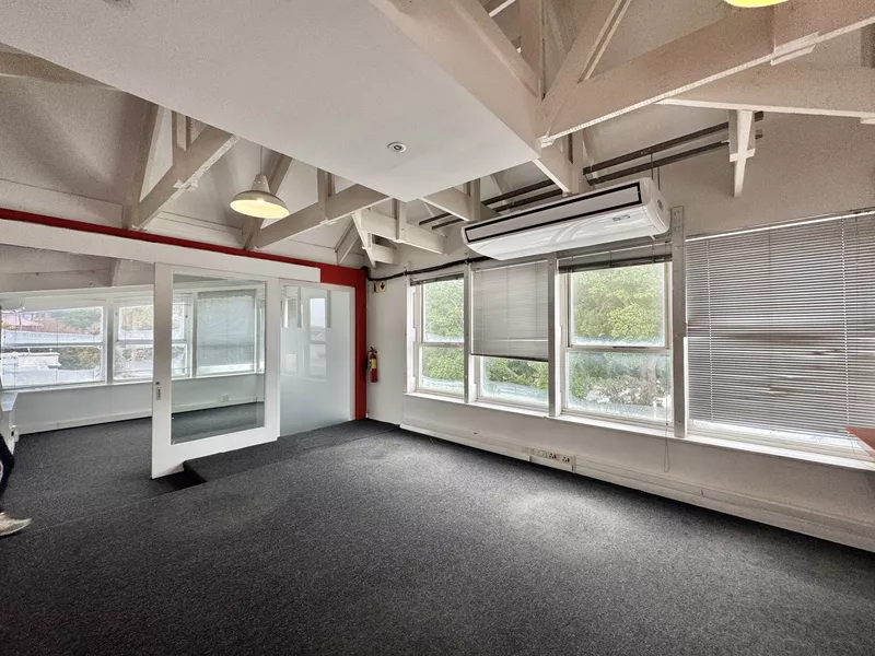 400 m² Office to let in Cape Town City Centre/CBD, 81 St Johns Street (photo 4)