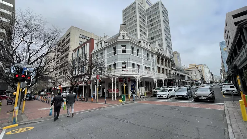 232 m² Property to let in Cape Town City Centre/CBD, 29 Loop Street (photo 1)