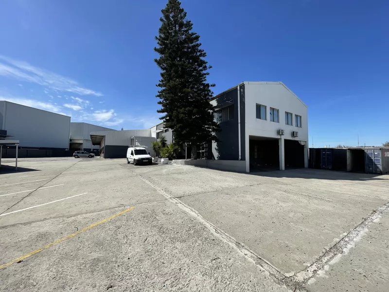 2 770 m² Industrial to let in Epping, 54 Bofors Cir, Epping 2 (photo 3)