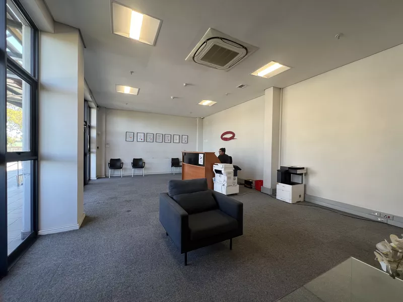 3 213 m² Industrial to let in Airport Industrial, Golf Air Park 2 (photo 11)