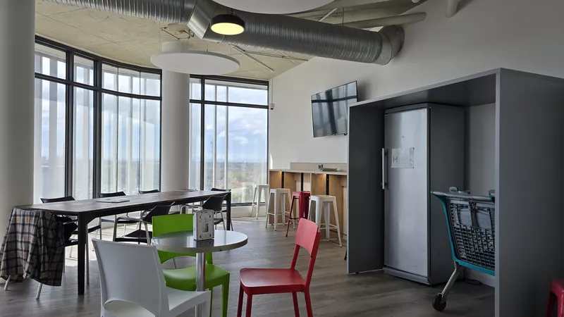 570 m² Office to let in Century City, Junxion Park - Building 1 (photo 23)