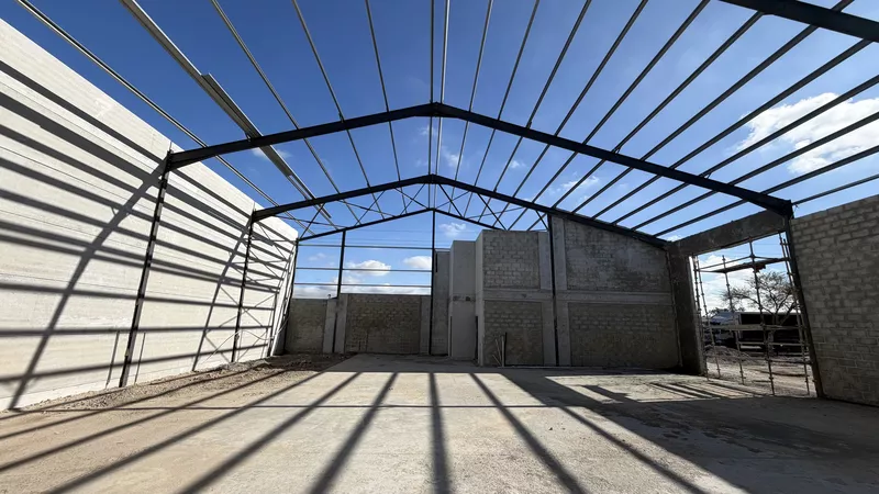 509 m² Industrial to let in Blackheath, Wimbledon Industrial Estate (photo 8)