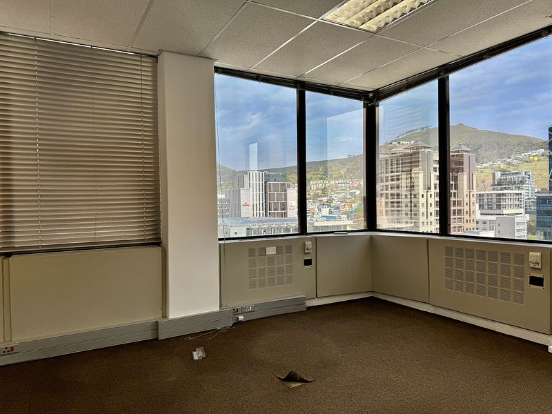 243 m² Office to let in Cape Town City Centre/CBD, 2 Long Street (photo 23)