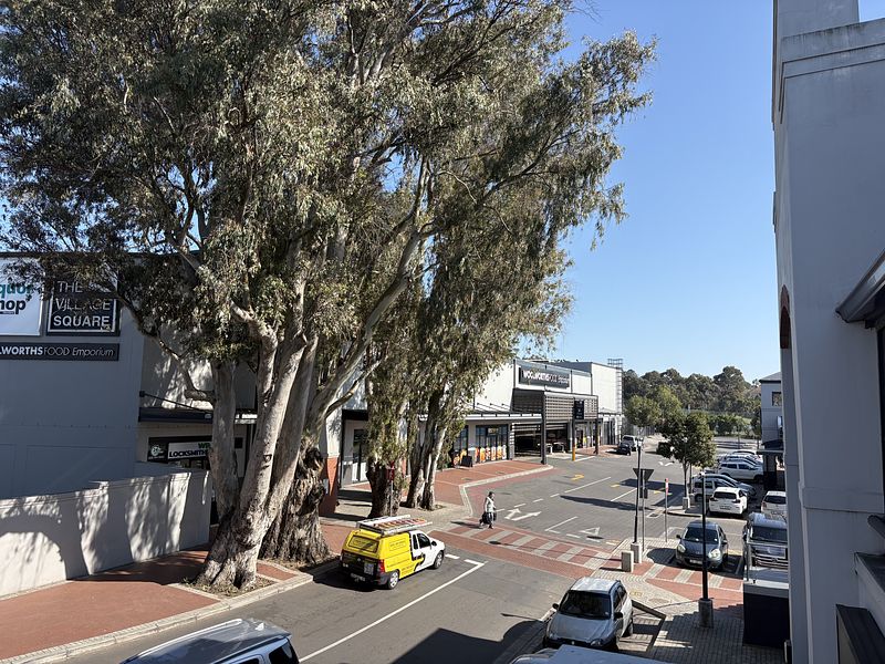 589 m² Retail property to let in Durbanville, Village Square (photo 14)