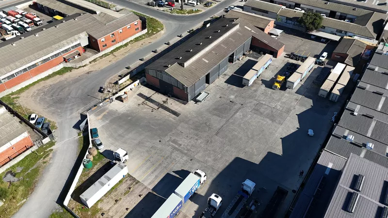 3 813 m² Industrial to let in Brackenfell Industrial, 6 Viben Avenue (photo 2)