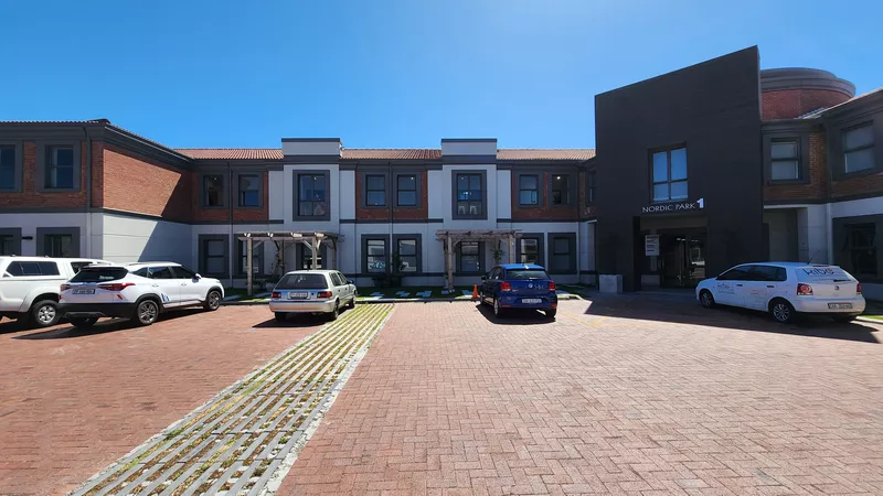 317 m² Office to let in Waterford Place Office Park, Nordic Park 1 (photo 4)