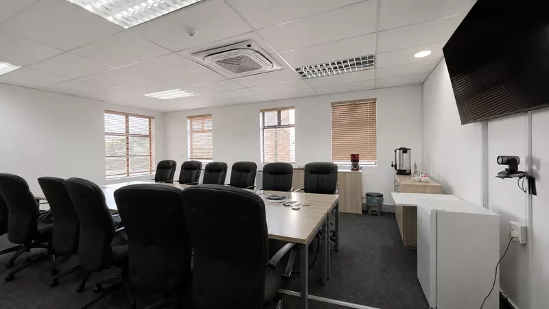684 m² Office to let in South Gate Office Park, Waterside Place (photo 31)