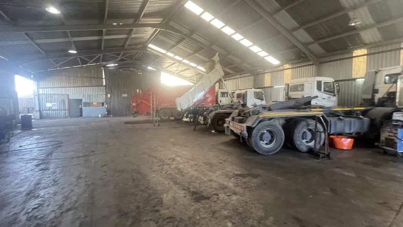 1 250 m² Industrial to let in Athlone, 25 Steenbras Road (photo 2)