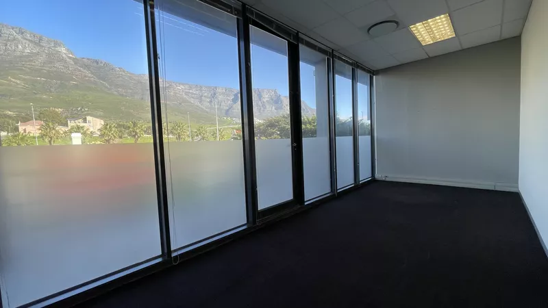 646 m² Office to let in Woodstock, The Boulevard (photo 18)