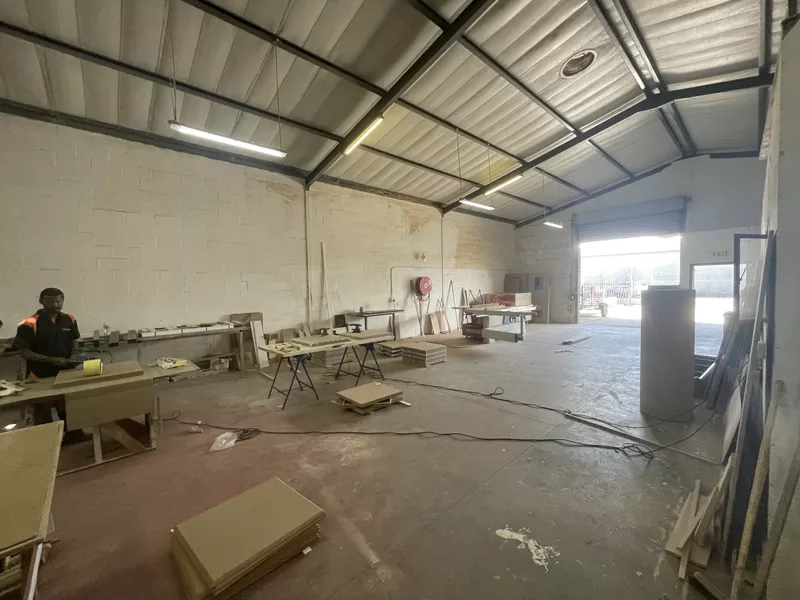 272 m² Industrial to let in Ottery, 32B Harris Drive (photo 12)