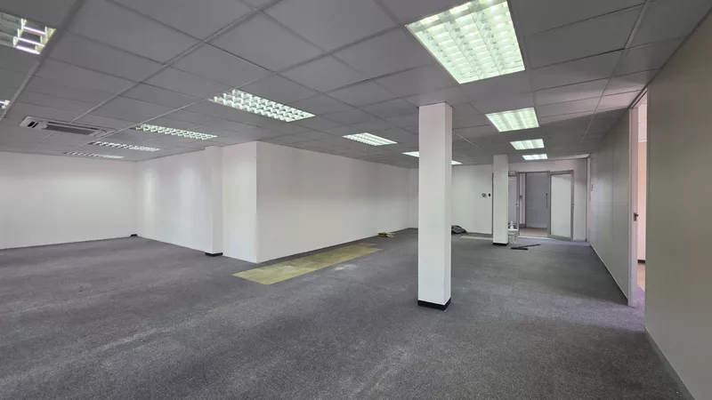 254 m² Office to let in Tyger Valley, 2 Bella Rosa (photo 18)