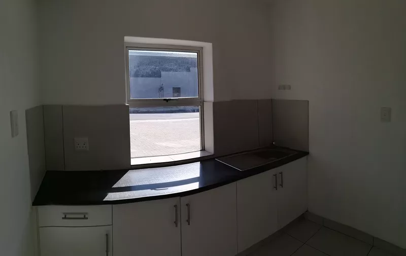 646 m² Industrial to let in Rivergate Business Park, 1 Columbus Cresent (photo 11)