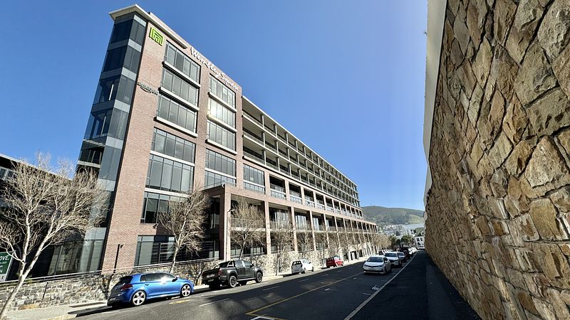 18 941 m² Office to let in Gardens, Wembley 2 (photo 1)