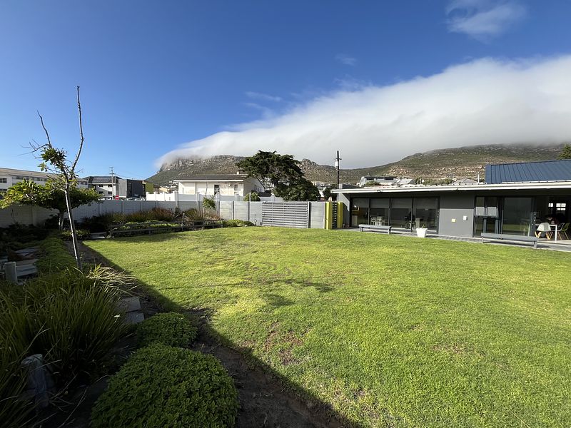 239 m² Office for sale in Fish Hoek, 6 De Waal Road (photo 18)