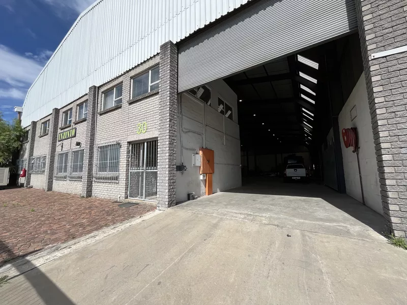 1 300 m² Industrial to let in Parow Industrial, 30 Junction Road (photo 17)