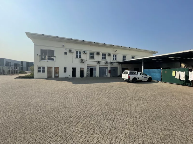 1 146 m² Industrial for sale in Capricorn Park, Bruce Dundas Construction (photo 6)