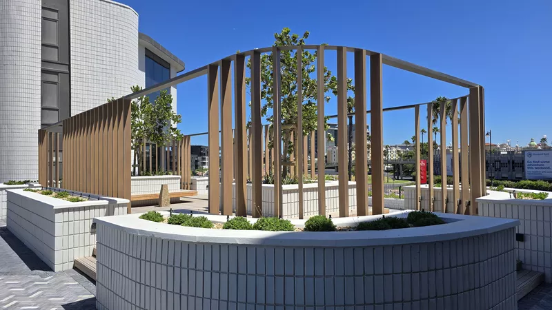 570 m² Office to let in Century City, Junxion Park - Building 1 (photo 11)