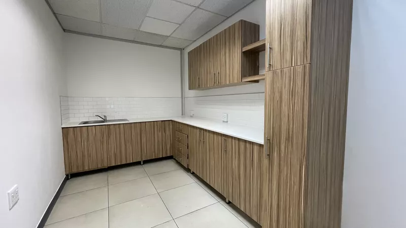 387 m² Office to let in Cape Town City Centre/CBD, 2 Long (photo 27)