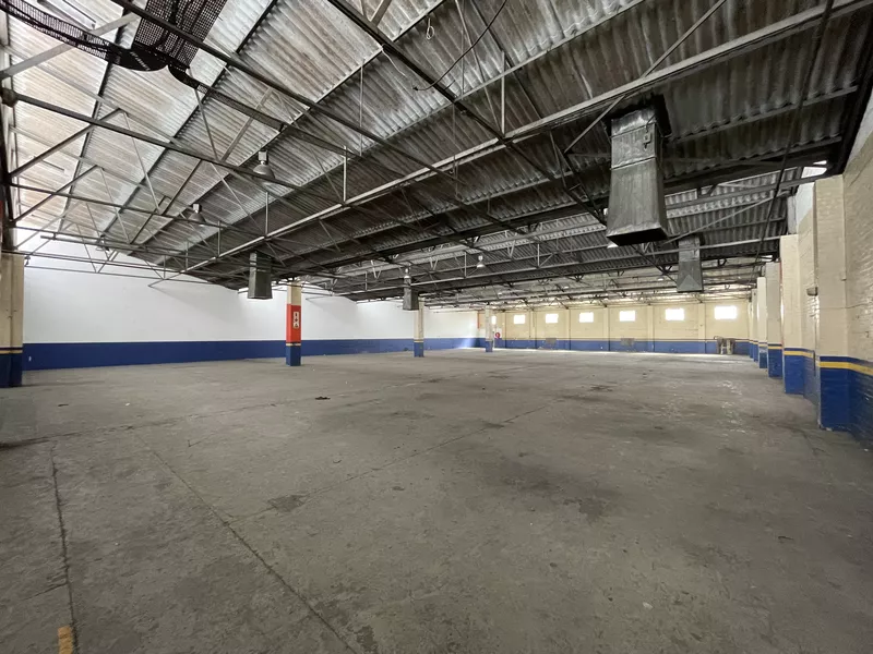 8 128 m² Industrial to let in Epping, 100 Bofors Cir, Epping (photo 1)