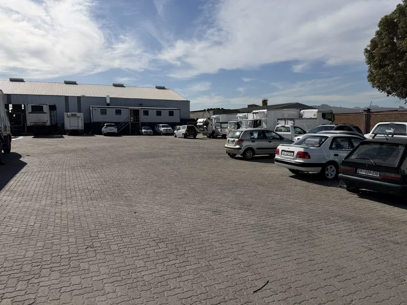 3 711 m² Industrial to let in Wimbledon Estate, Neulux building 2 (photo 10)