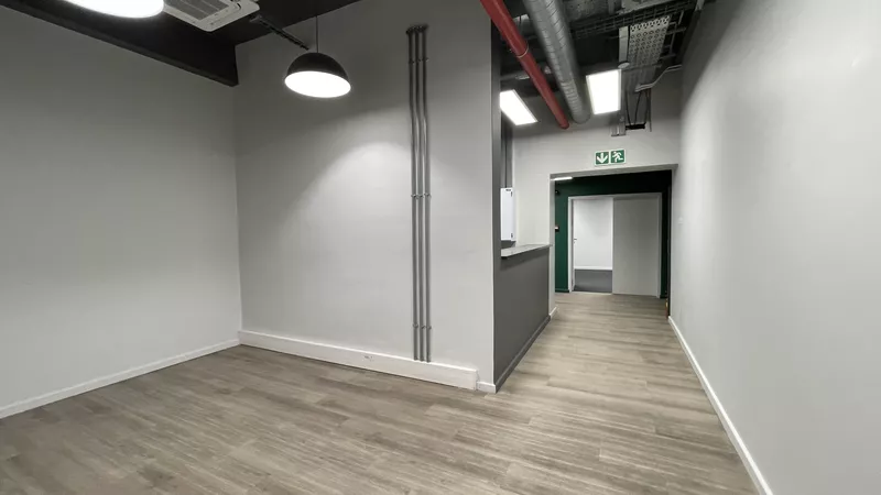 1 003 m² Office to let in Woodstock, 183 Sir Lowry Road (photo 11)