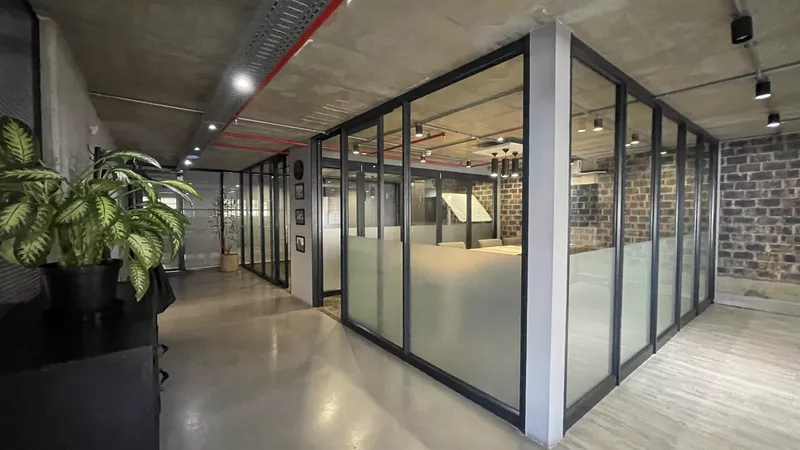 287 m² Office for sale in Woodstock, The Ironworks (photo 13)