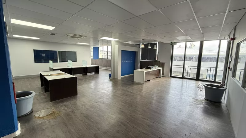 2 300 m² Office to let in Observatory, Deneb House (photo 11)